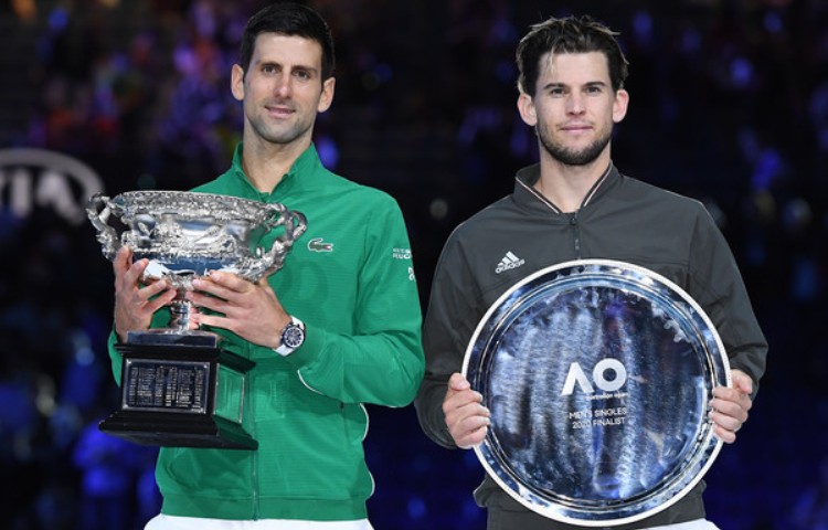 novak djokovic dominik tim finale australijen opena u tenisu 3-2 u setovima pobednički pehari