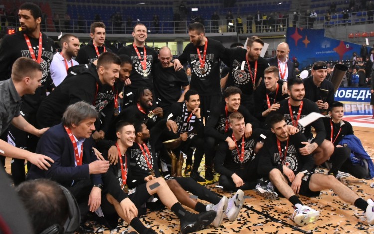 Kup Radivoja Koraća muška košarka Partizan Crvena zvezda Andrea Trinkjeri Dragan Šakota Ognjen Jaramaz Markus Pejdž Novica Veličković košarkaši