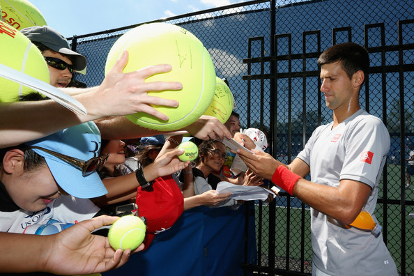 novak sa obožavaocima