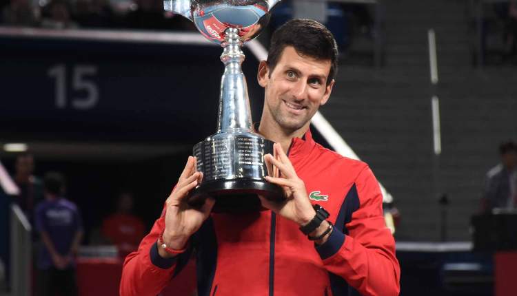 atp 500 tokio japan novak djokovic sa peharom nole pobedio dzona milmana u finalu sa 6-3 6-2 za 76 titulu u karijeri u 110 finalu